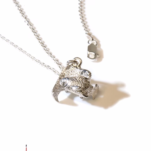 Zilveren koikarper hanger ketting